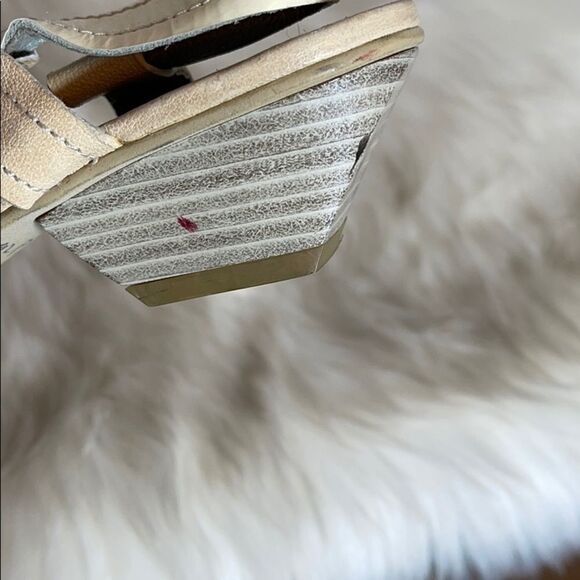 Hispanitas Cream/Off White Square Toe Slingbacks - Picture 7 of 7
